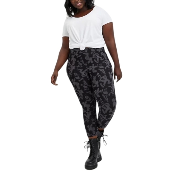 4X - Torrid | CROP LEGGING - DISNEY MICKEY & FRIENDS BLACK GREY - Picture 3 of 5